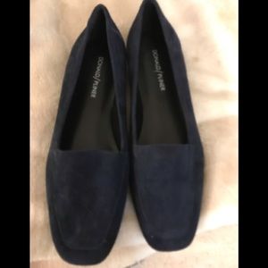 Brand new!! NWOT - Donald Pliner Navy Velvet Flats